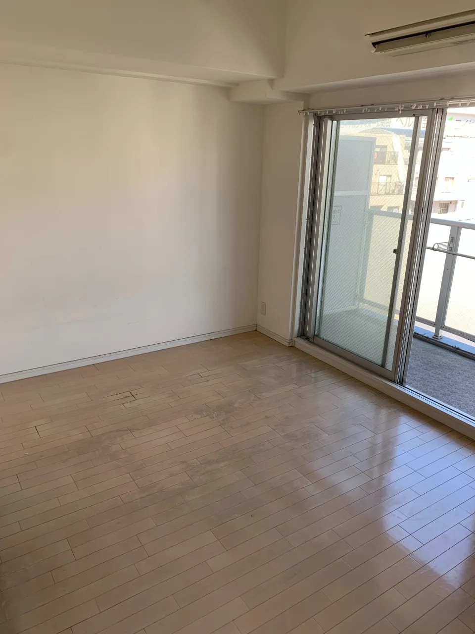 床の清掃＋ワックス